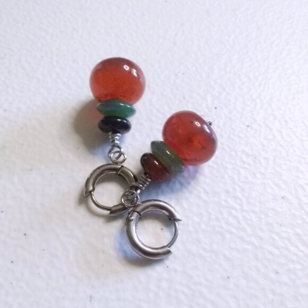 Chunky Monkeys! Solid Stacked Agate Huggies Earrings - Casual CountryCore - Picture 3 of 9